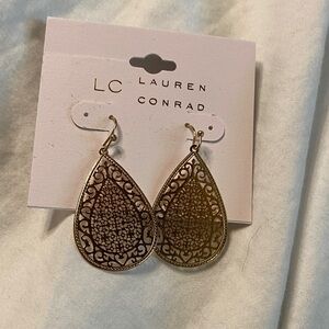 Kohl's Gold Filigree Drop Earrings
